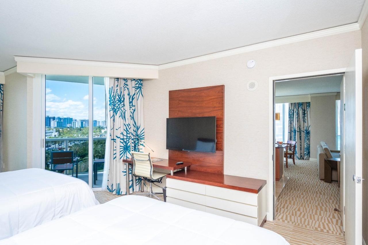Trump Intl 2 Bedroom Apartment 1600 Sqf Ocean And Bay View サニーアイルズビーチ エクステリア 写真