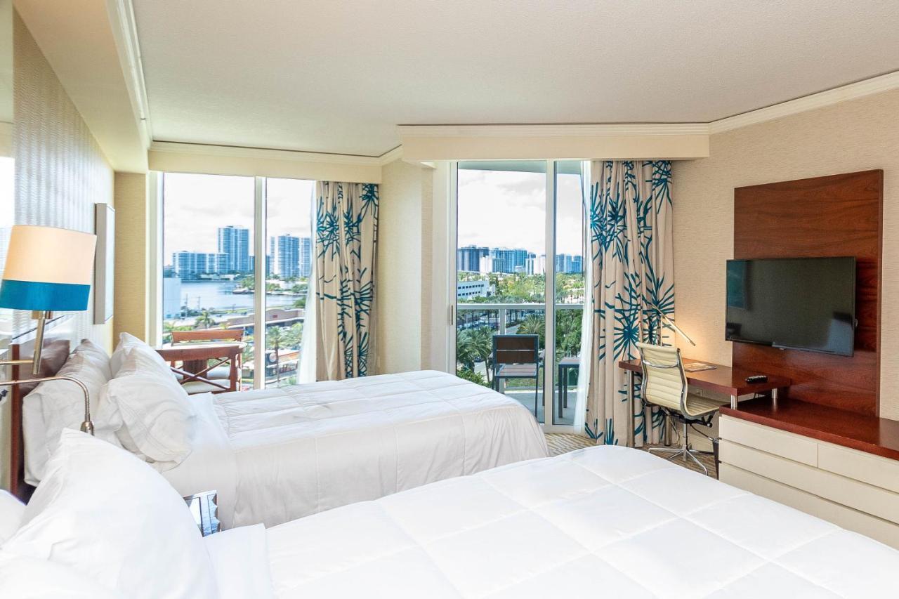Trump Intl 2 Bedroom Apartment 1600 Sqf Ocean And Bay View サニーアイルズビーチ エクステリア 写真