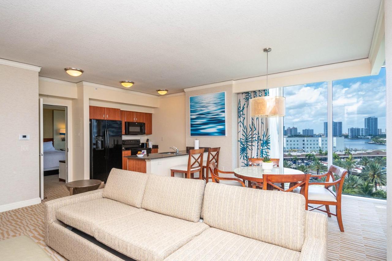 Trump Intl 2 Bedroom Apartment 1600 Sqf Ocean And Bay View サニーアイルズビーチ エクステリア 写真
